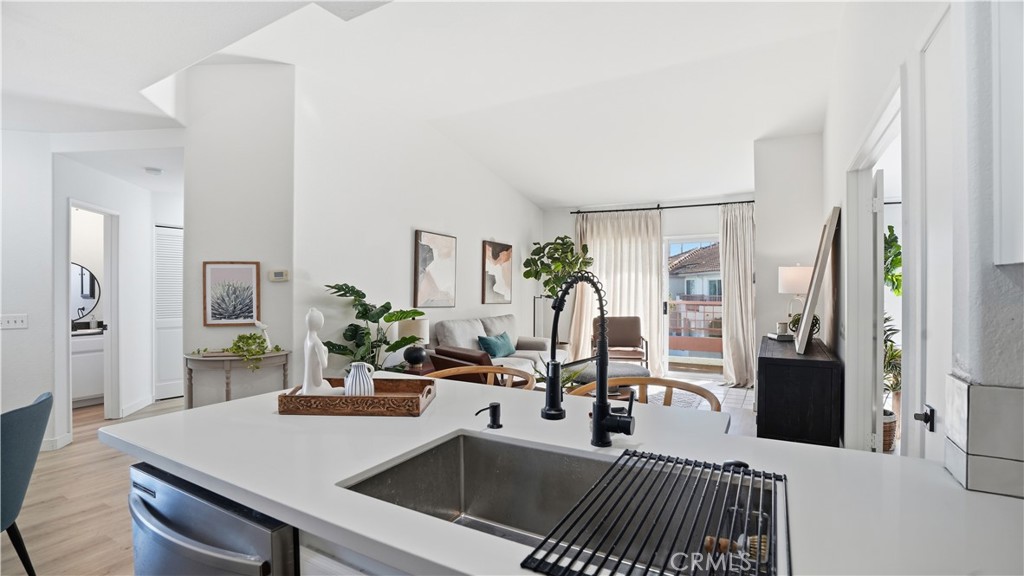 405 Ribbon Beach 249A