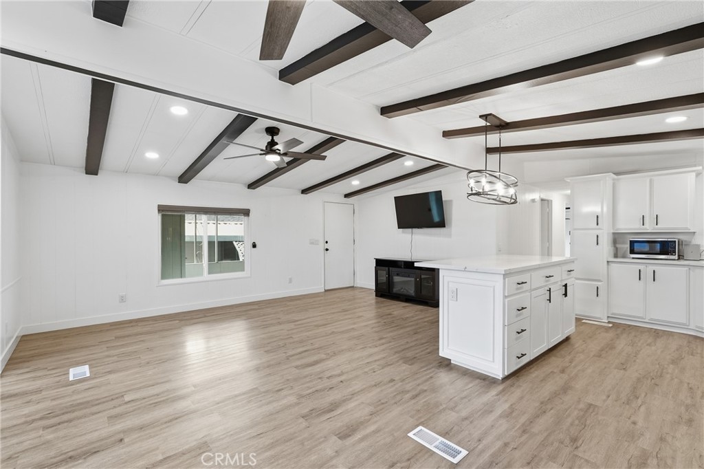 1456 E Philadelphia Street 275