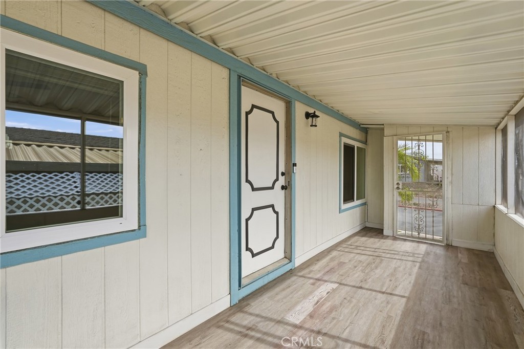 1456 E Philadelphia Street 275