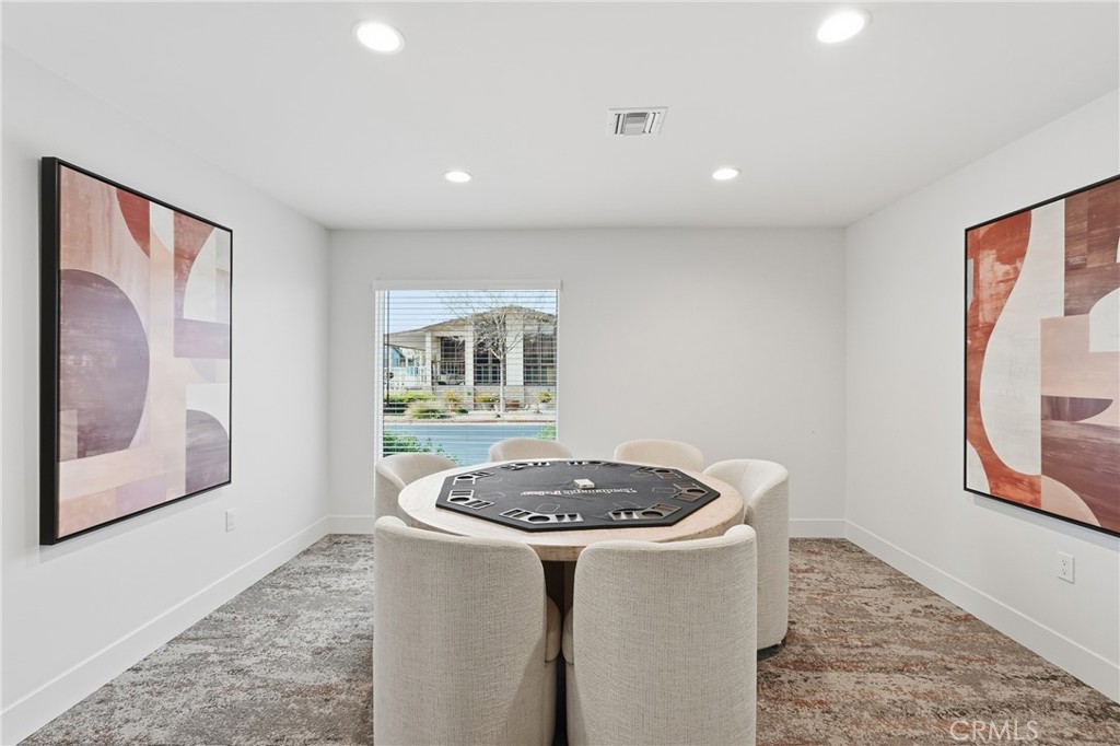 1456 E Philadelphia Street 275