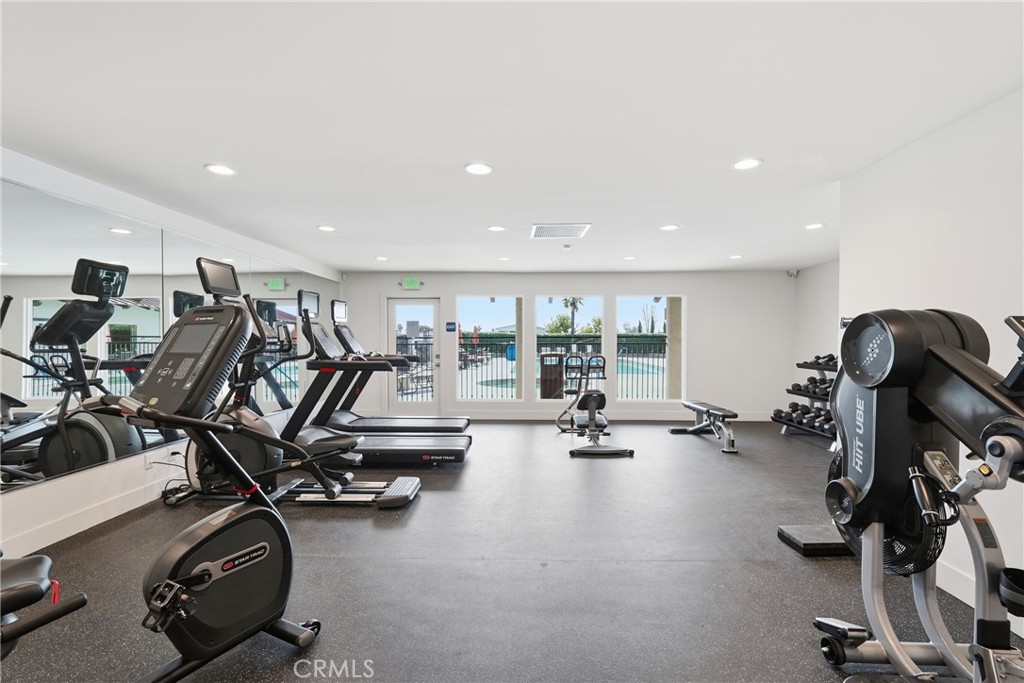 1456 E Philadelphia Street 275