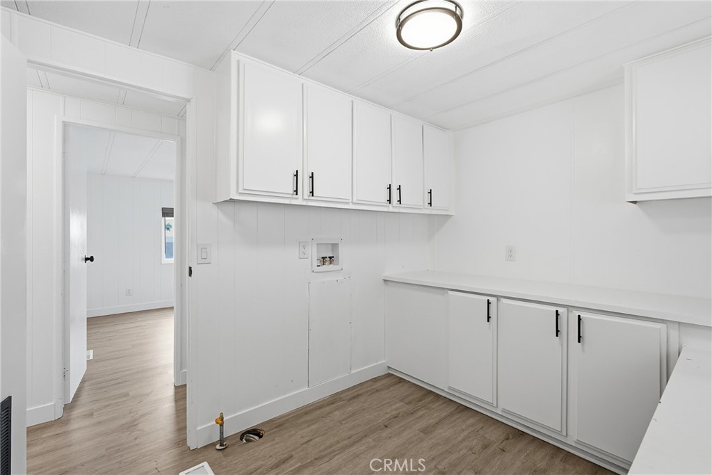 1456 E Philadelphia Street 275