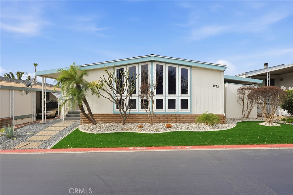 1456 E Philadelphia Street 275