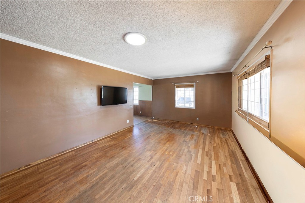 15613 Thornlake Avenue