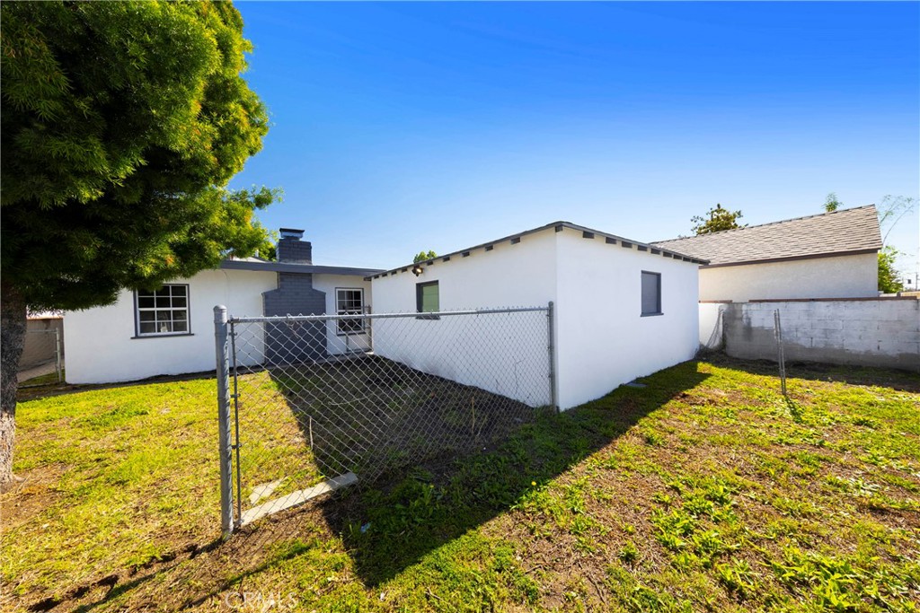 15613 Thornlake Avenue