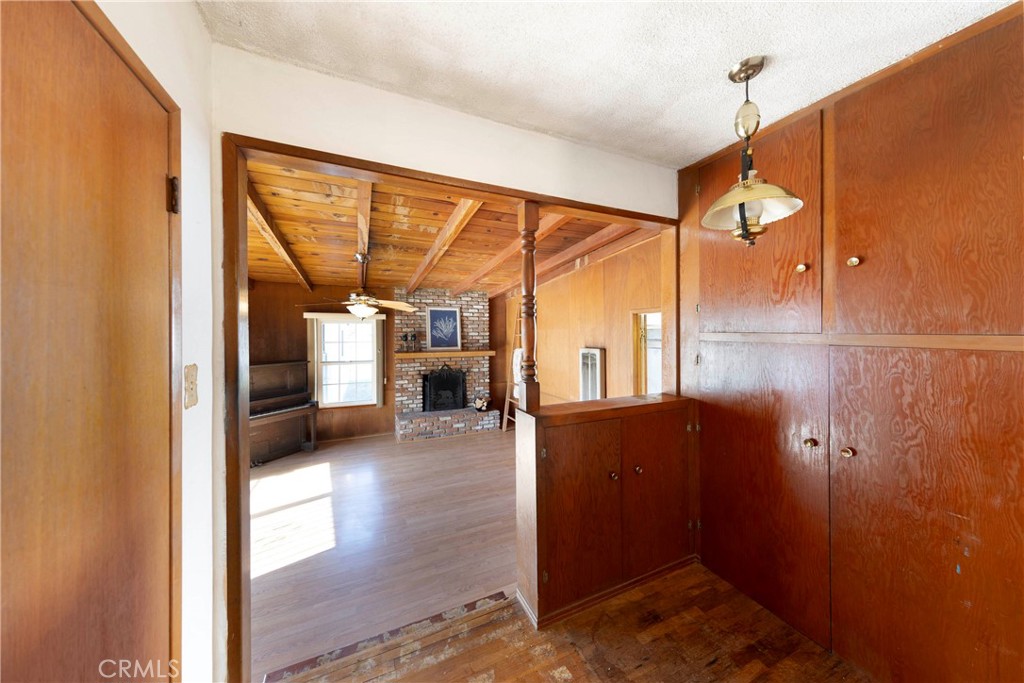 15613 Thornlake Avenue