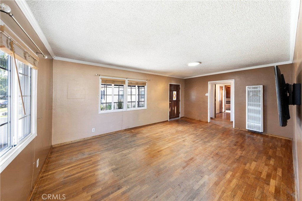 15613 Thornlake Avenue