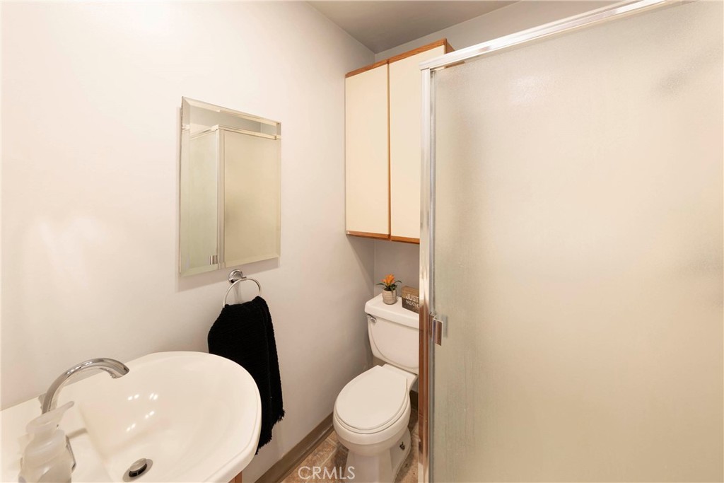 15613 Thornlake Avenue