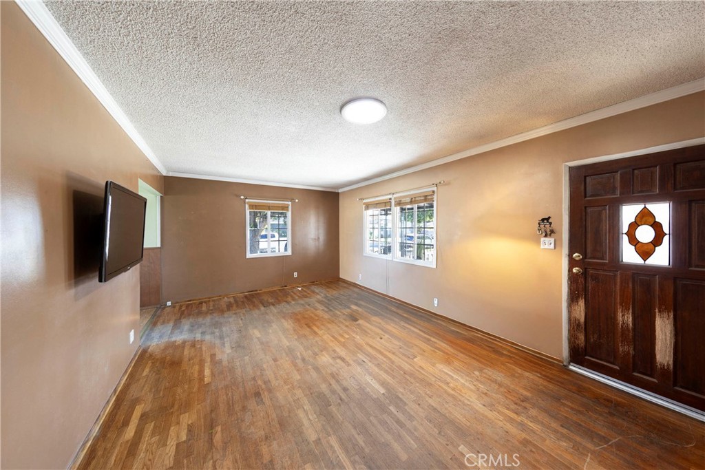 15613 Thornlake Avenue