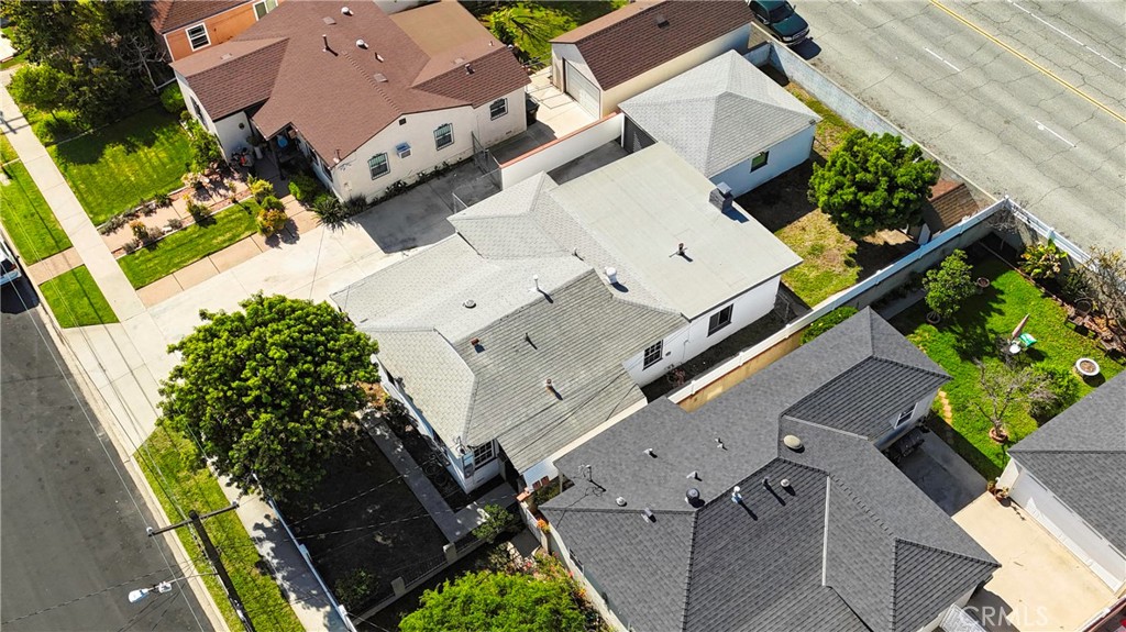 15613 Thornlake Avenue