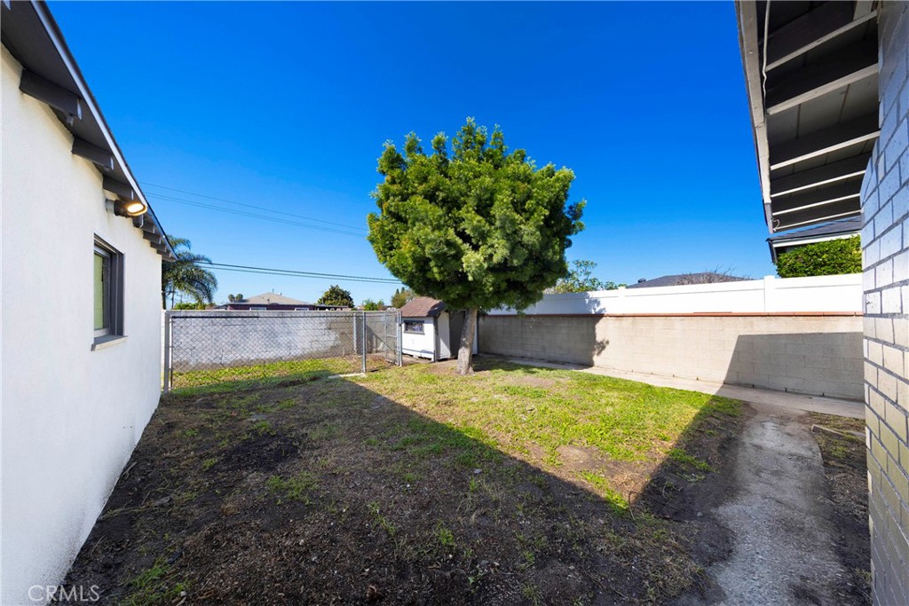 15613 Thornlake Avenue