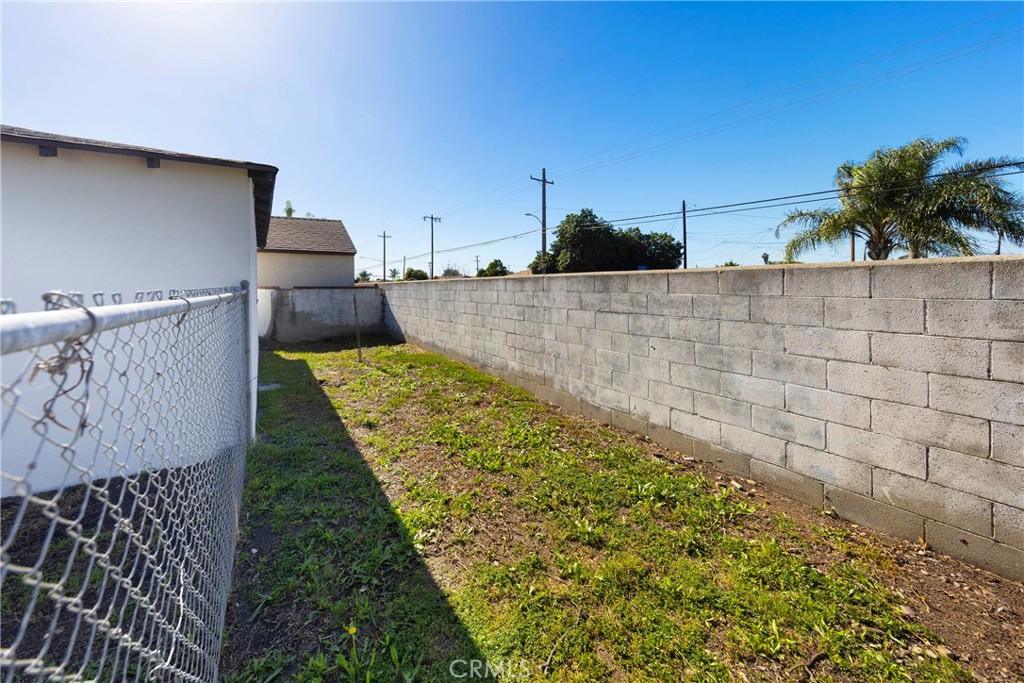 15613 Thornlake Avenue