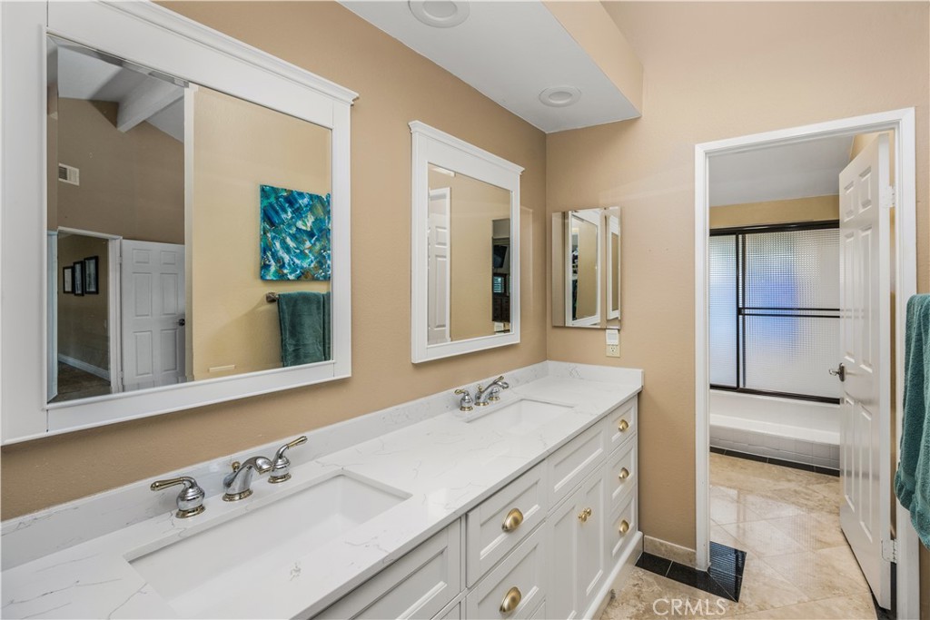 4681 Avenida De Las Estrellas