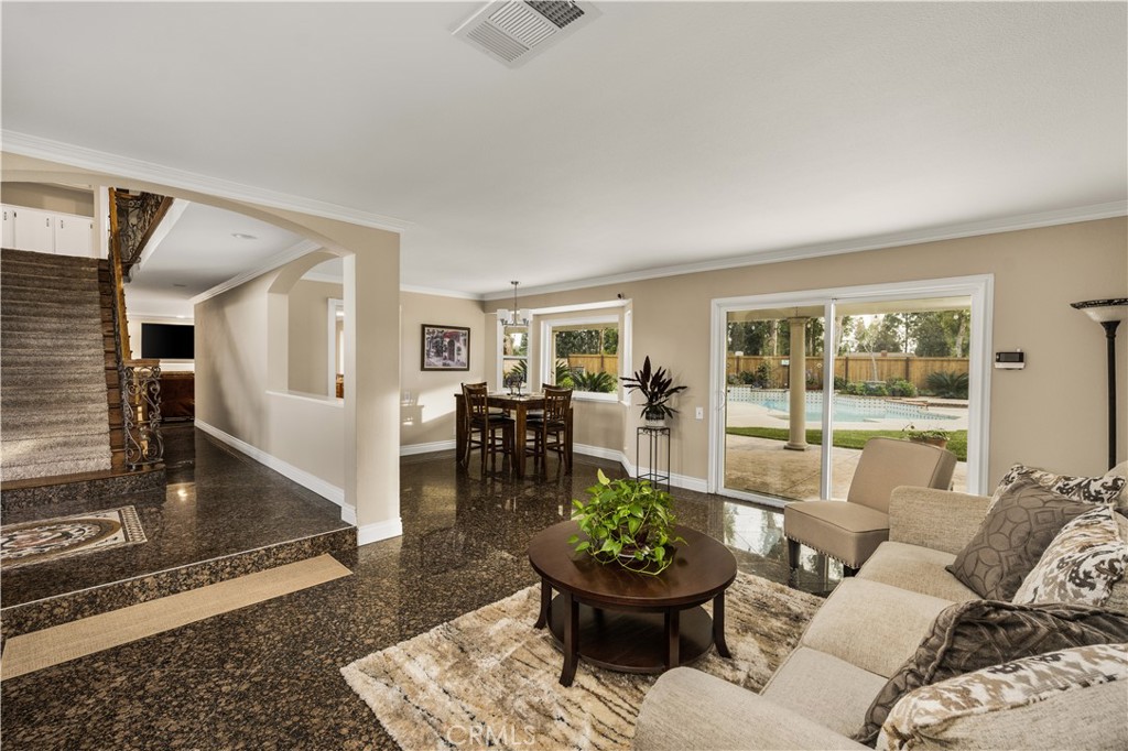 4681 Avenida De Las Estrellas