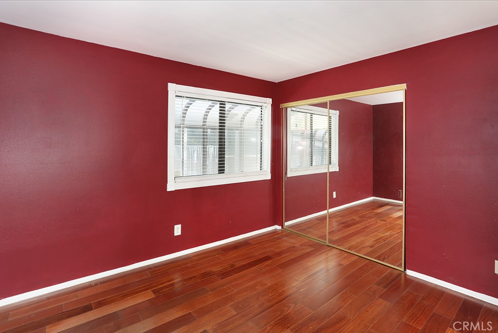 5690 Avenida Barcelona