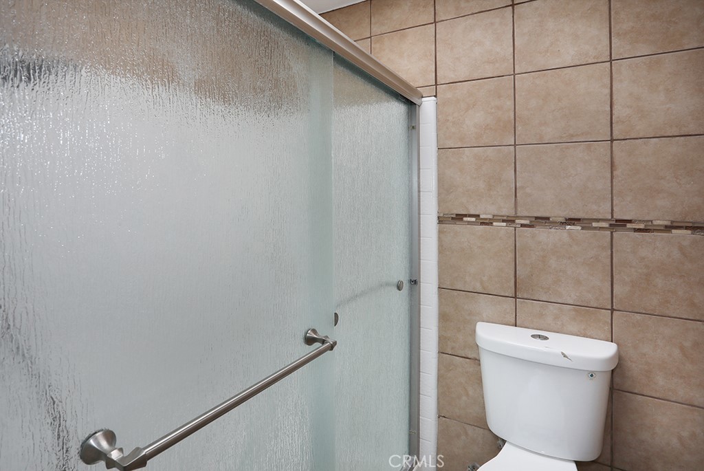 5690 Avenida Barcelona