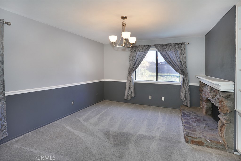 5690 Avenida Barcelona