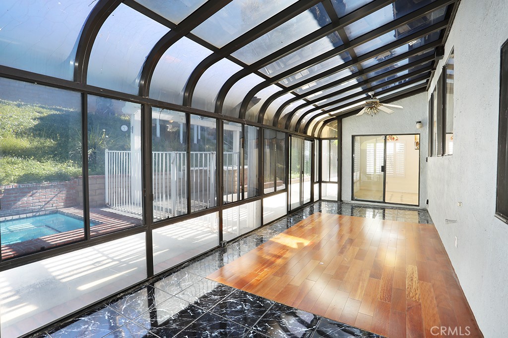 5690 Avenida Barcelona