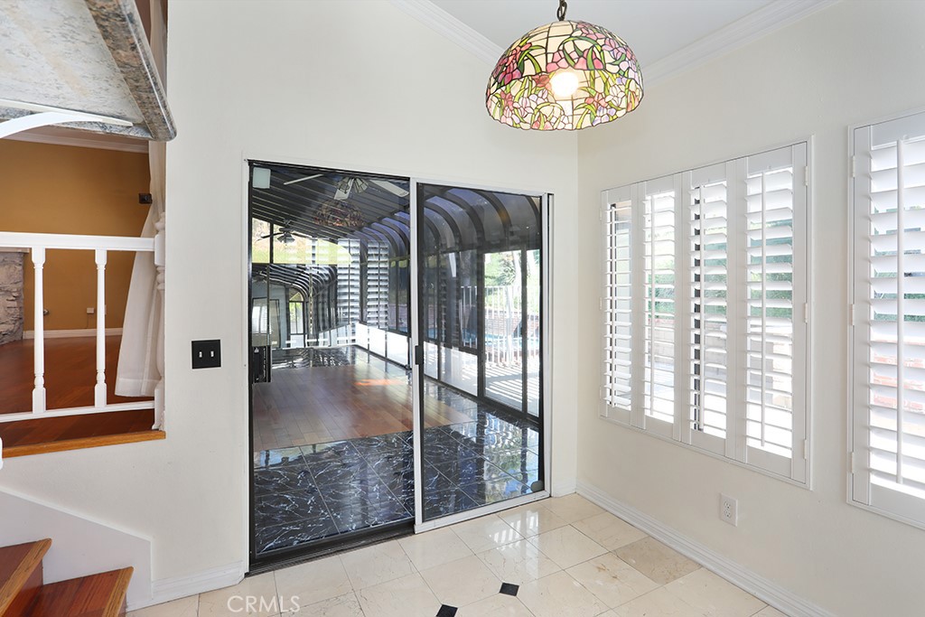 5690 Avenida Barcelona