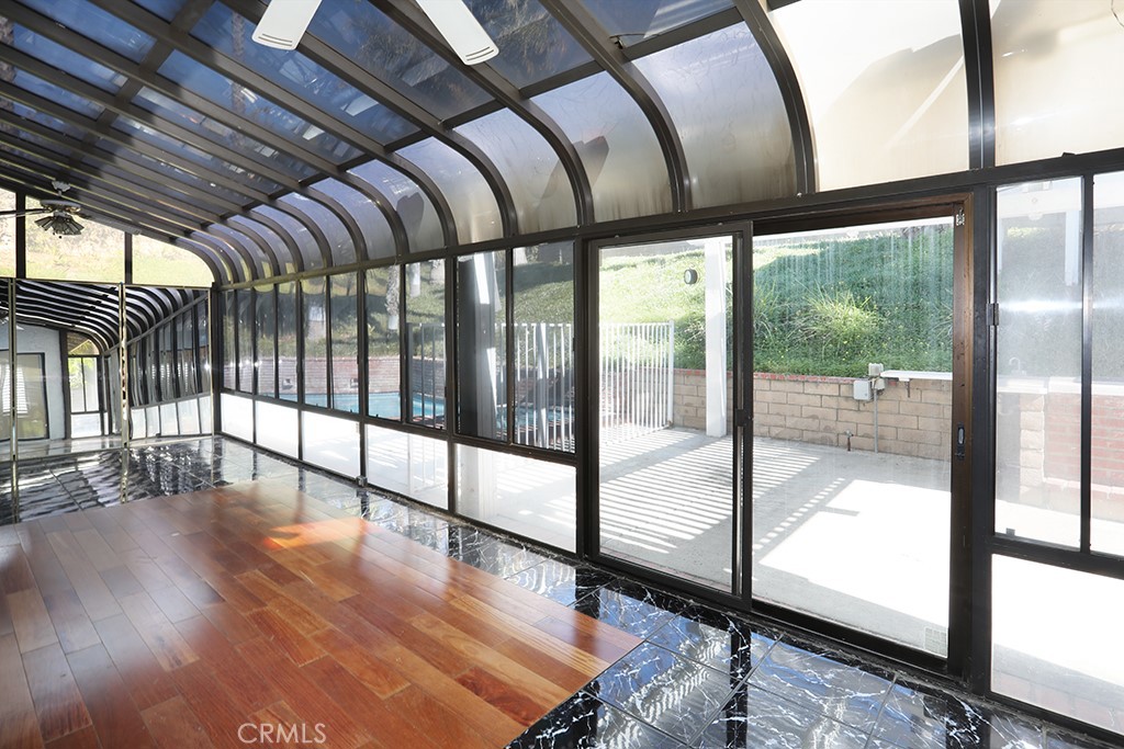 5690 Avenida Barcelona