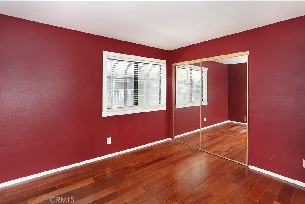 5690 Avenida Barcelona