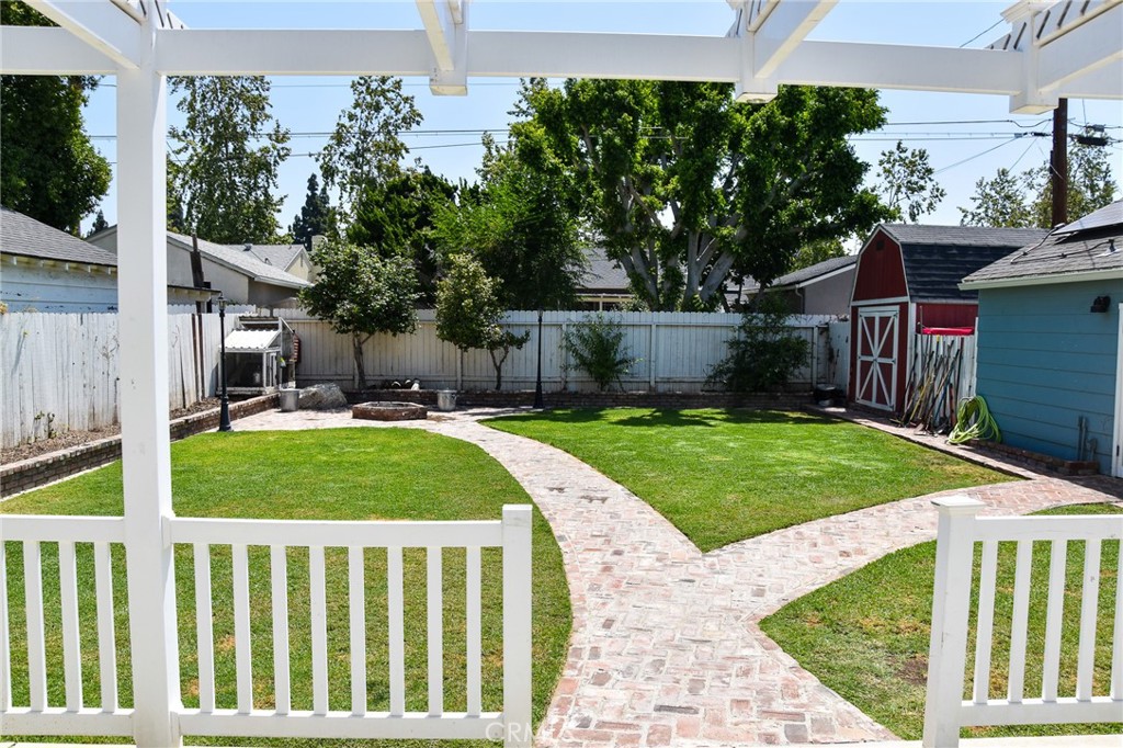 1407 N Towner Street