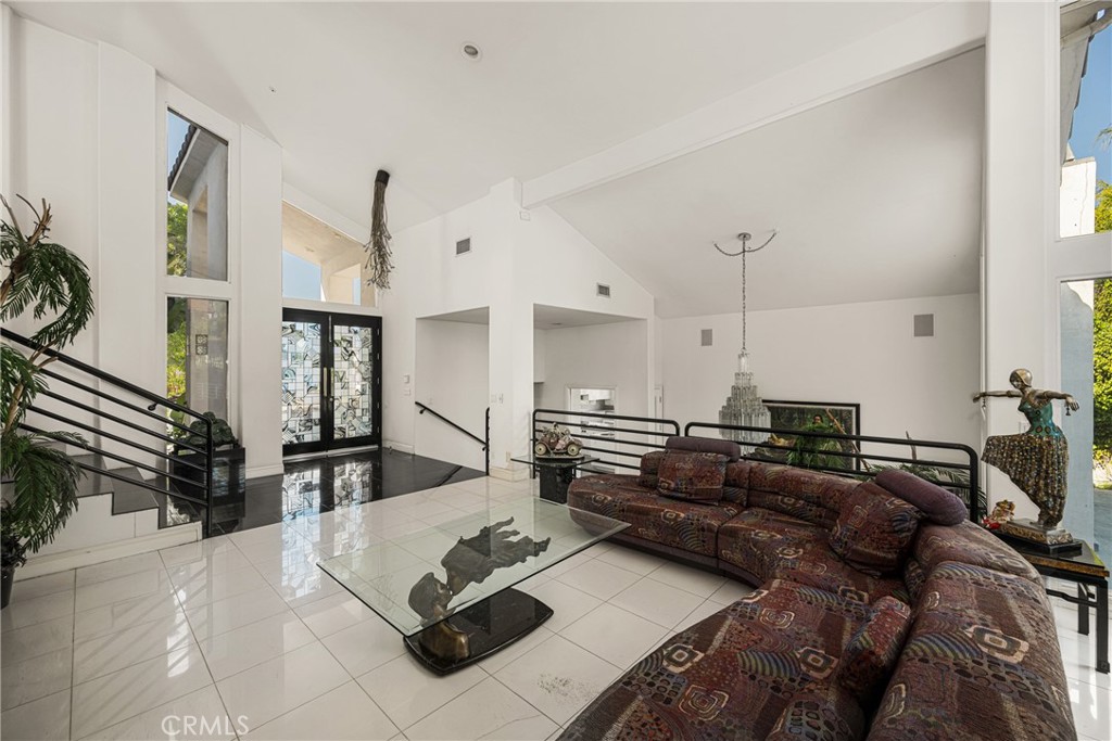 2820 Shadow Canyon Drive