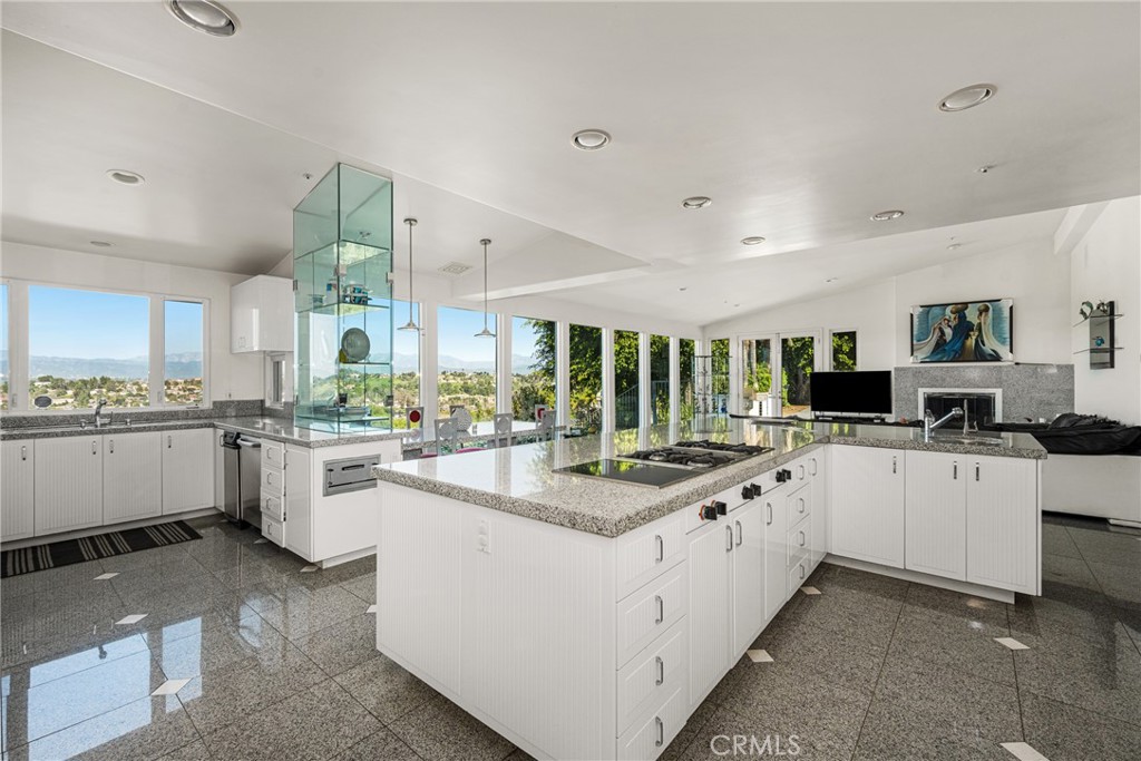 2820 Shadow Canyon Drive