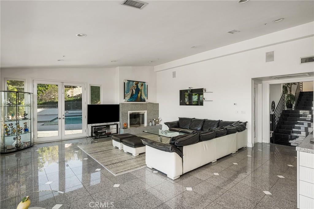 2820 Shadow Canyon Drive