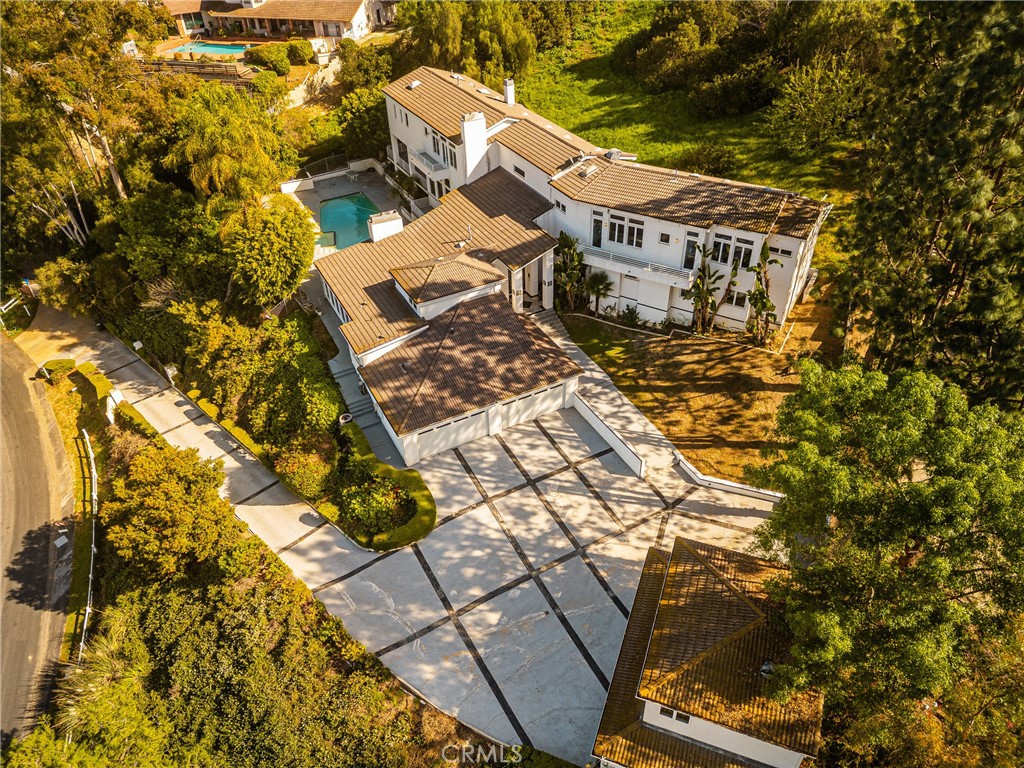 2820 Shadow Canyon Drive