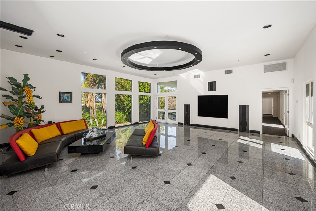 2820 Shadow Canyon Drive