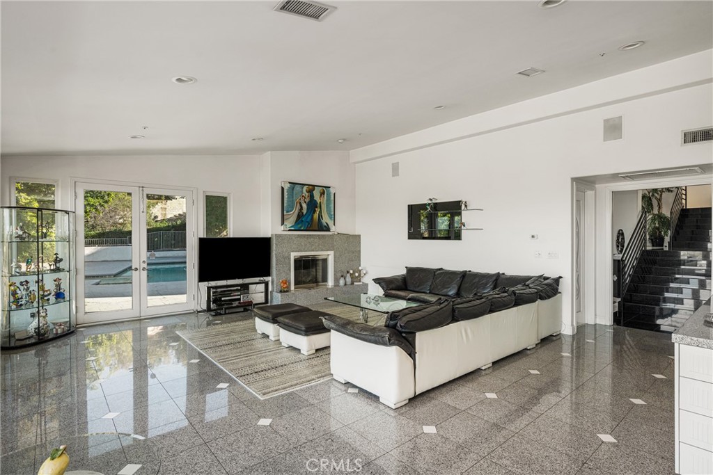 2820 Shadow Canyon Drive