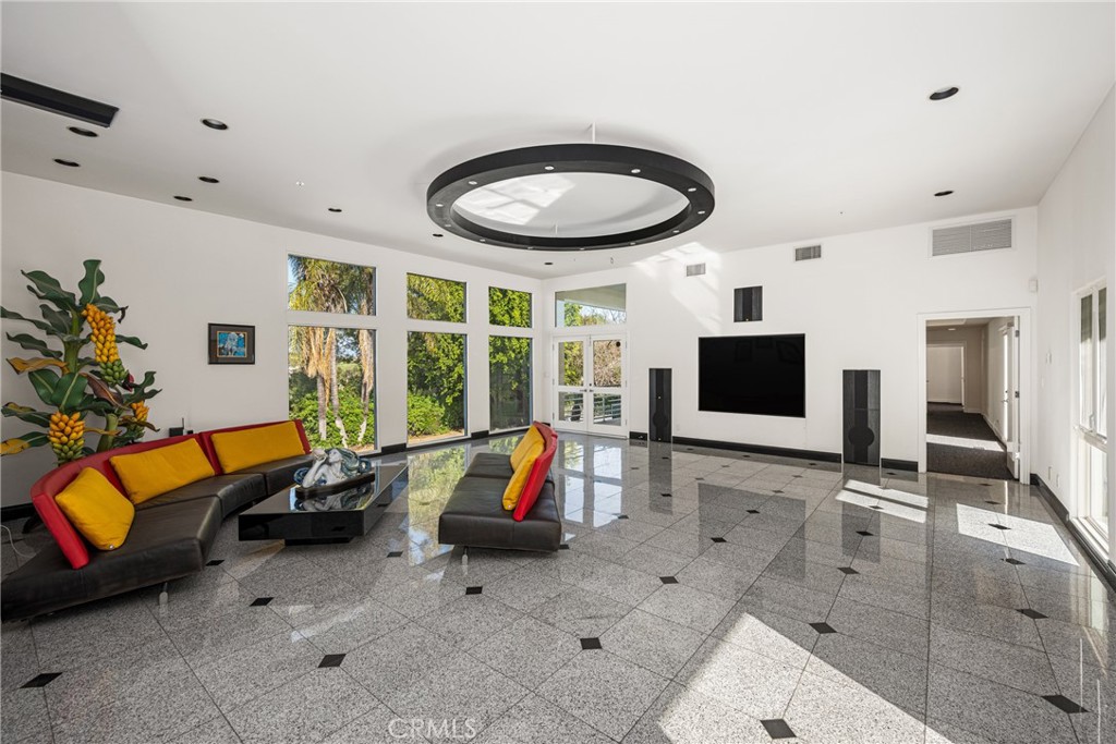 2820 Shadow Canyon Drive