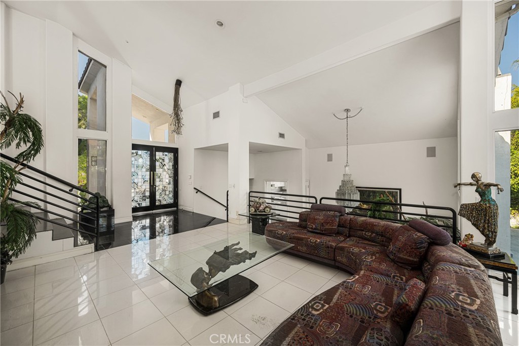 2820 Shadow Canyon Drive