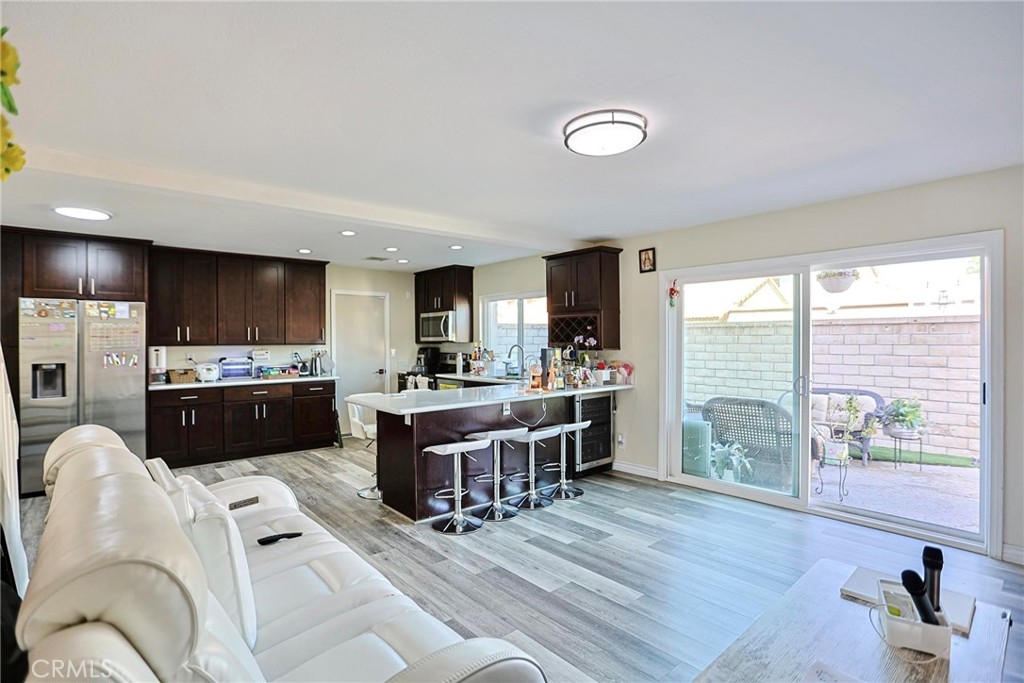 10526 Carrotwood