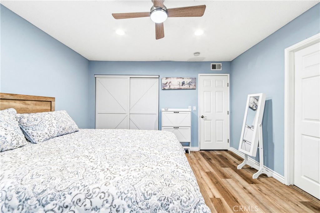 21522 Belshire