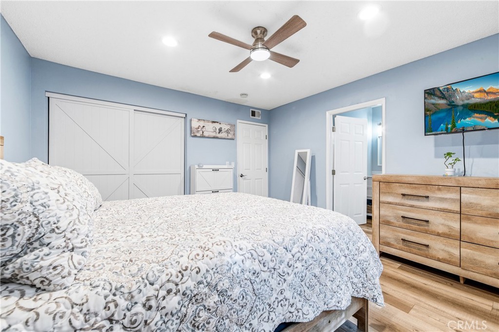 21522 Belshire