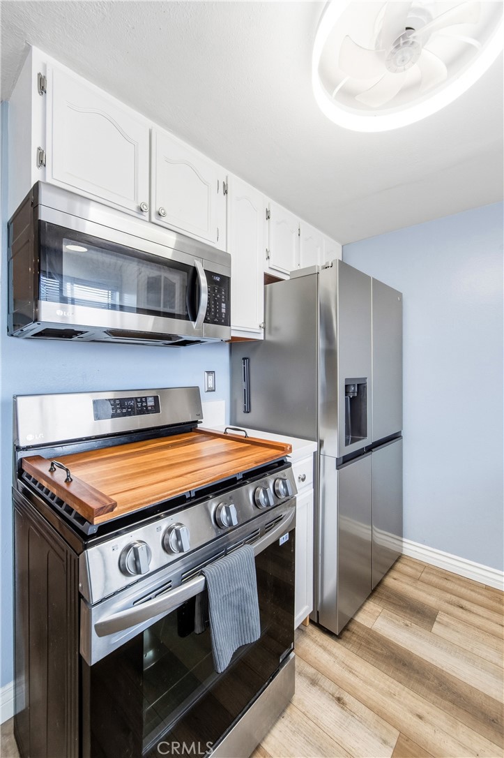 21522 Belshire
