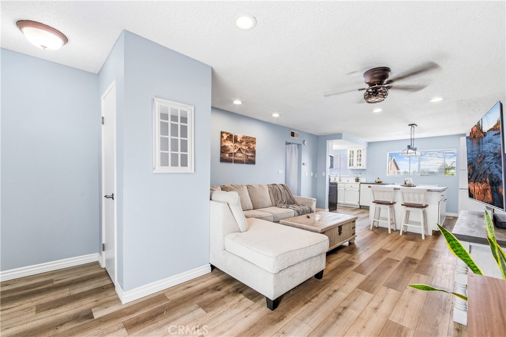 21522 Belshire