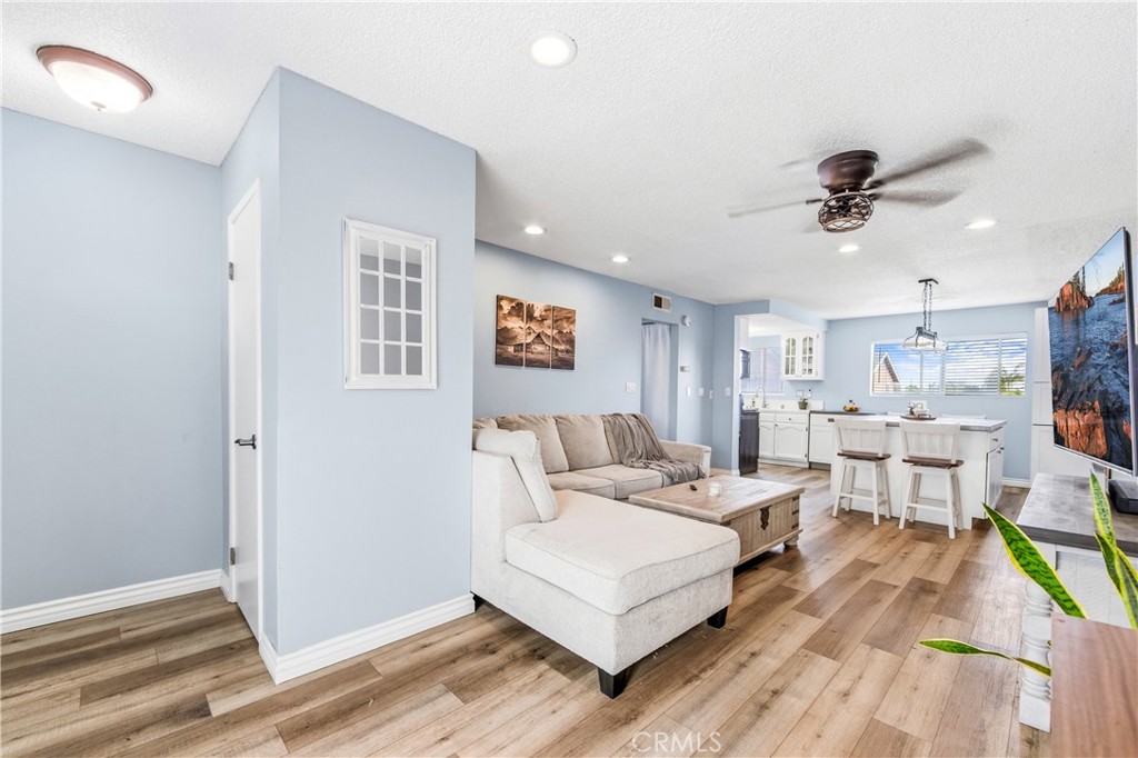 21522 Belshire