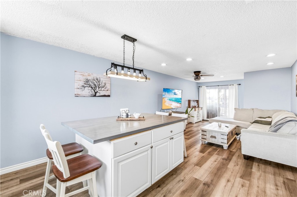 21522 Belshire