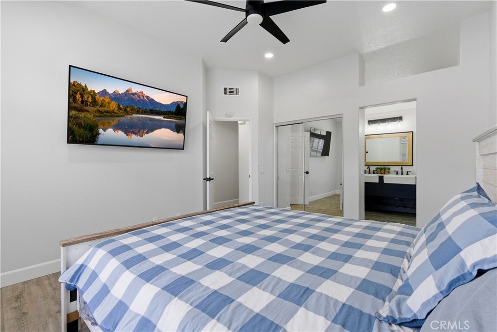 8070 E Oak Ridge Circle