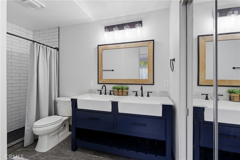 8070 E Oak Ridge Circle