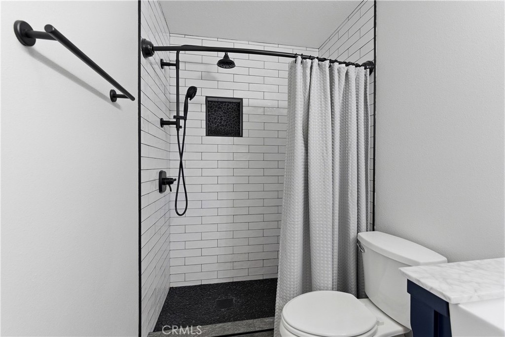 8070 E Oak Ridge Circle