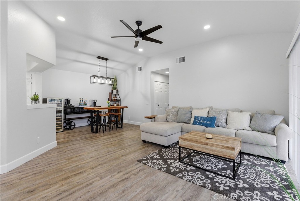 8070 E Oak Ridge Circle