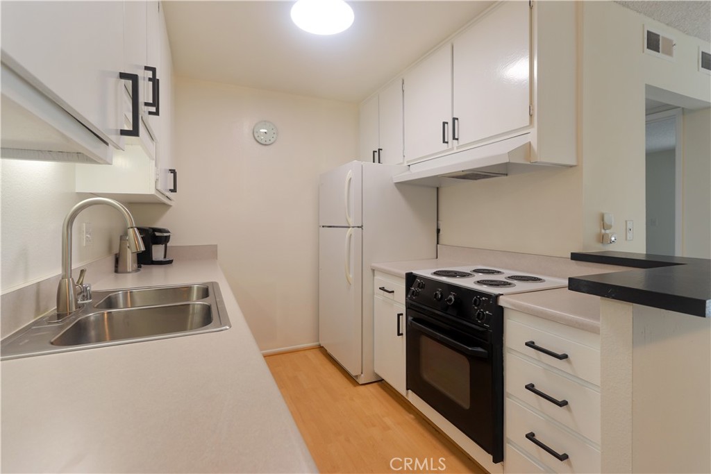 424 N Bellflower #101