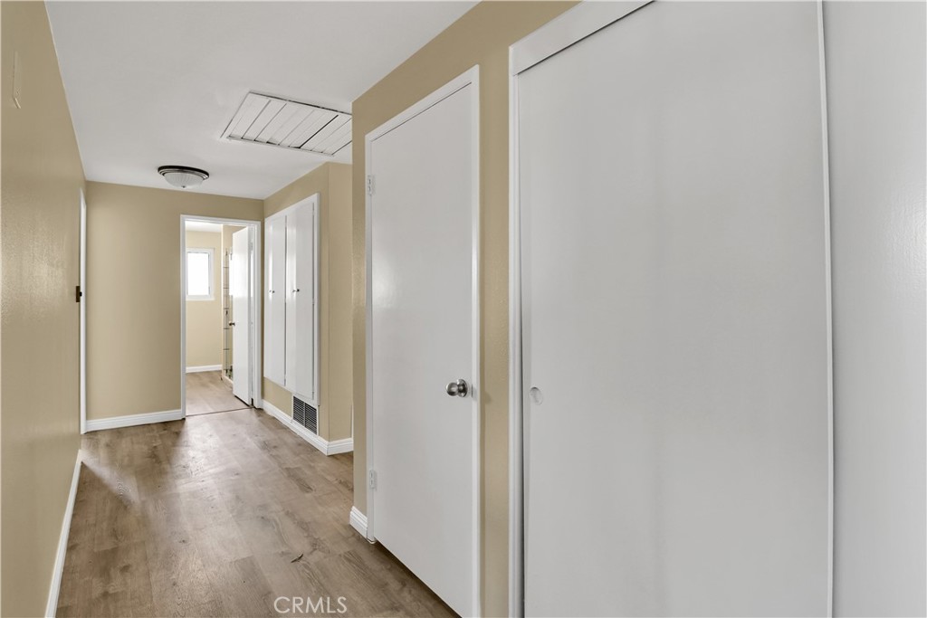 2550 W Rowland Avenue