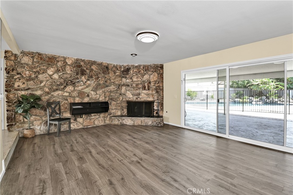 2550 W Rowland Avenue