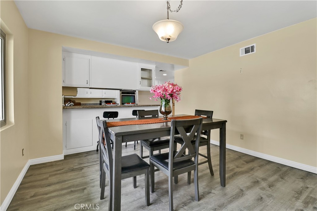2550 W Rowland Avenue