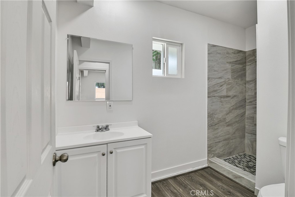 2550 W Rowland Avenue
